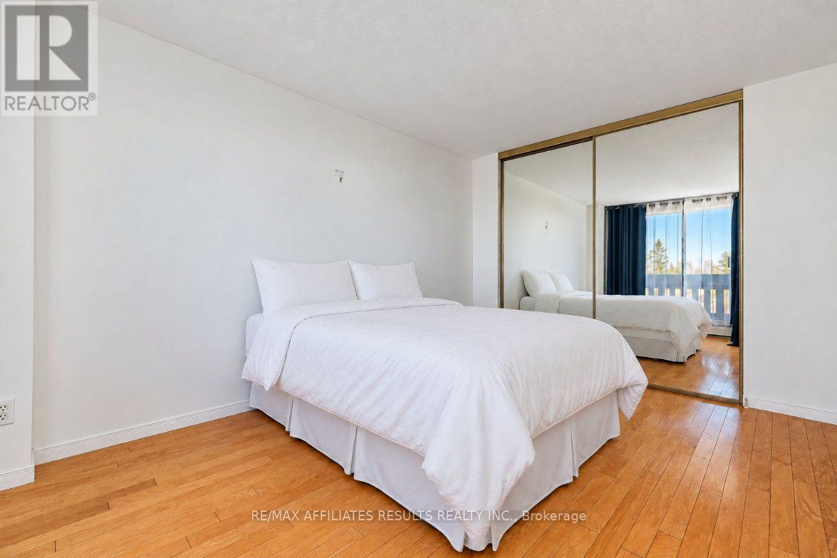 408 - 415 Greenview Avenue Property Photo 27