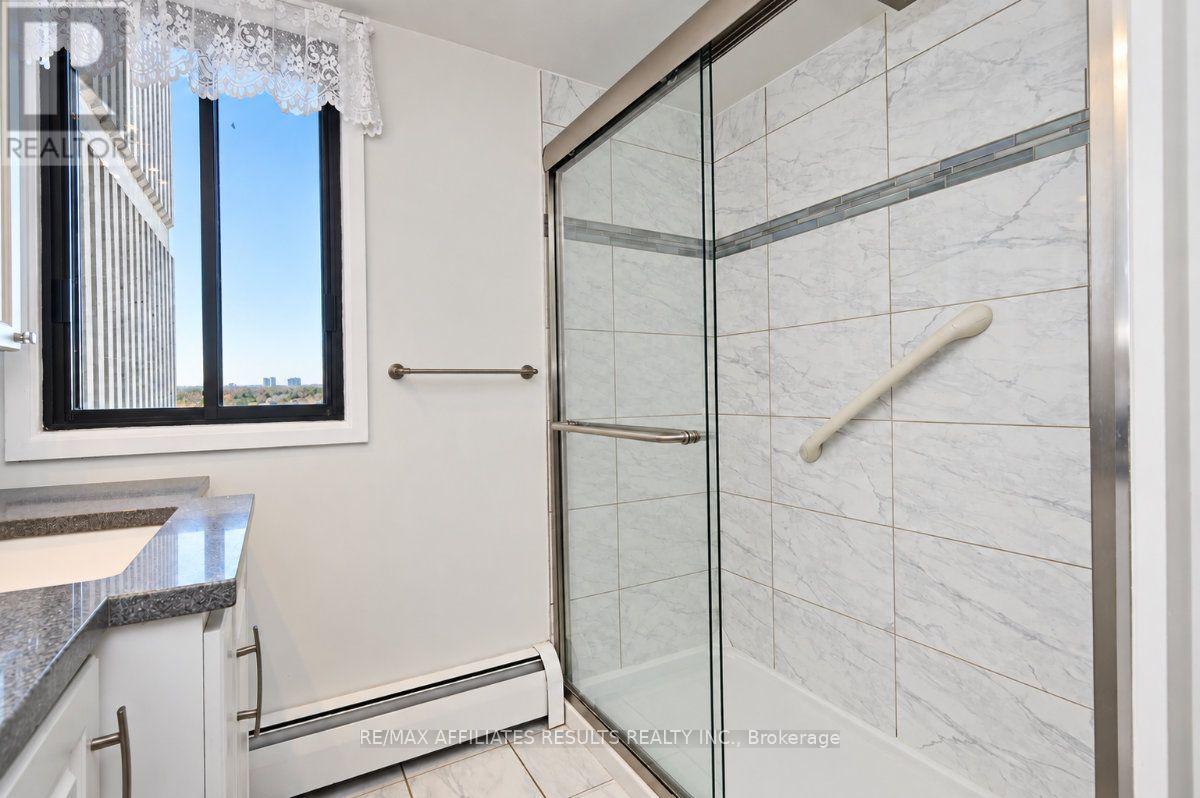 408 - 415 Greenview Avenue Property Photo 30