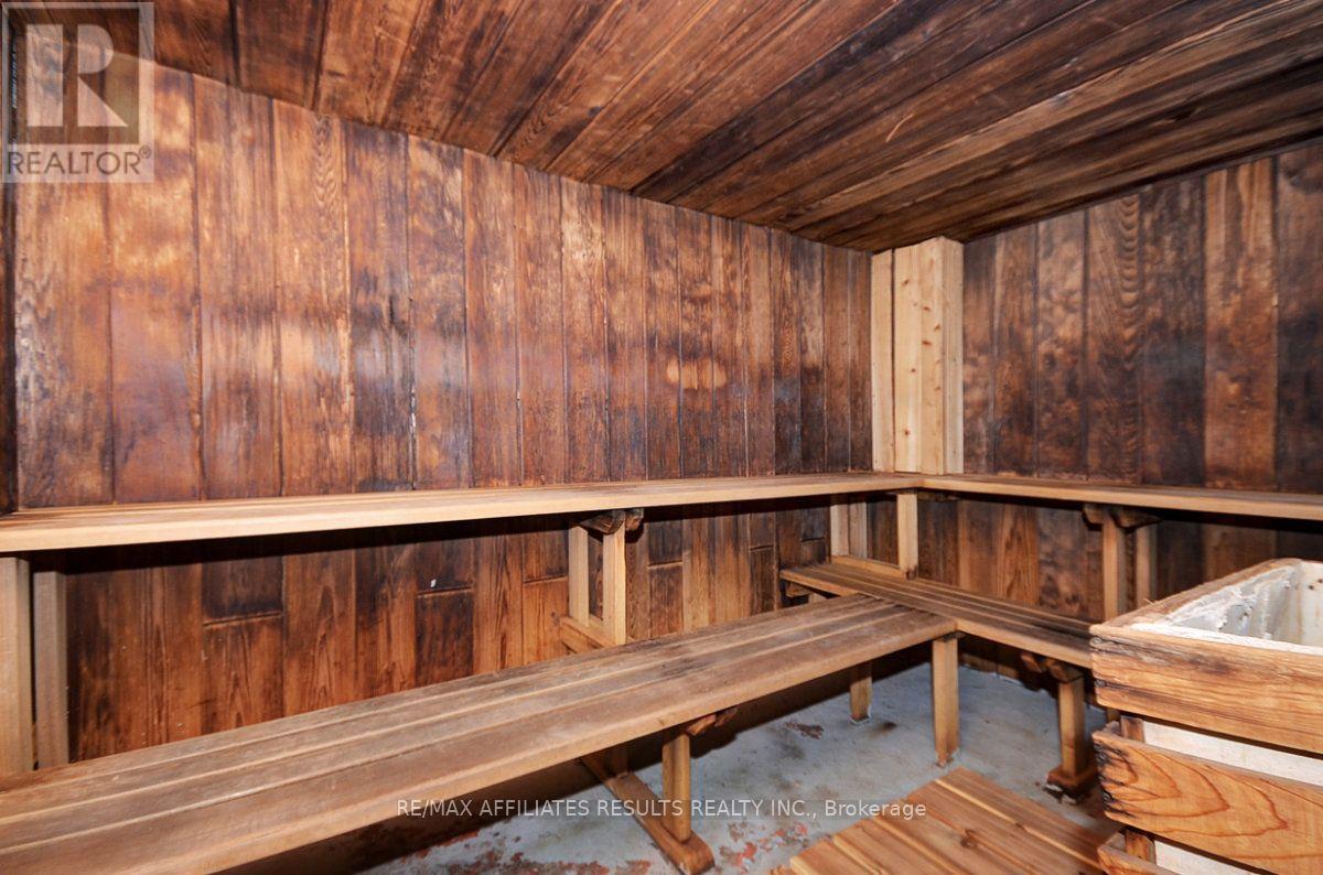408 - 415 Greenview Avenue Property Photo 34