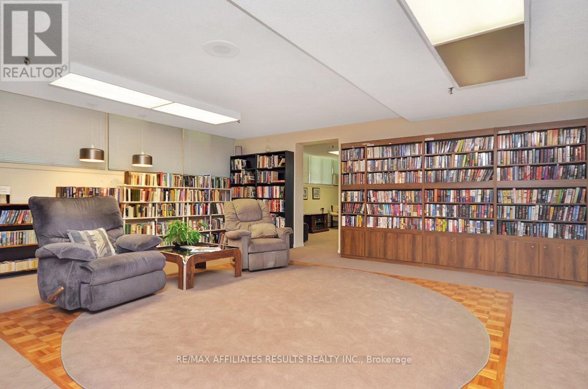 408 - 415 Greenview Avenue Property Photo 37