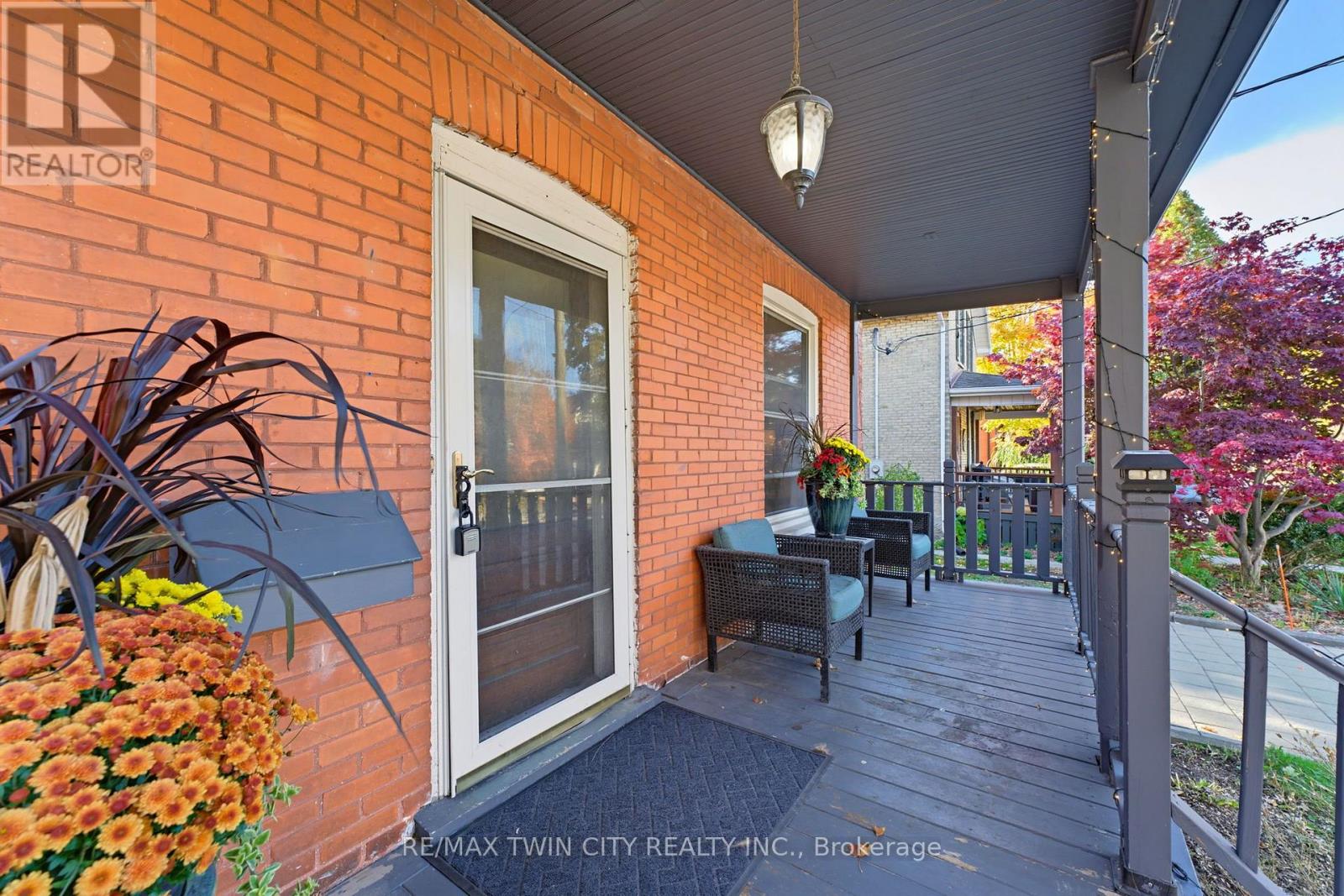 540 Vine Street Property Photo 3