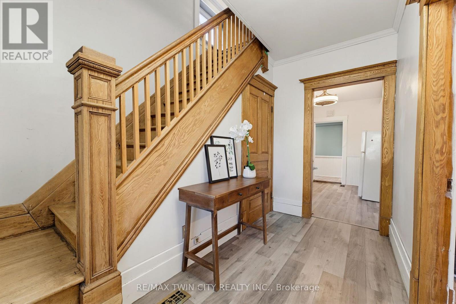 540 Vine Street Property Photo 5