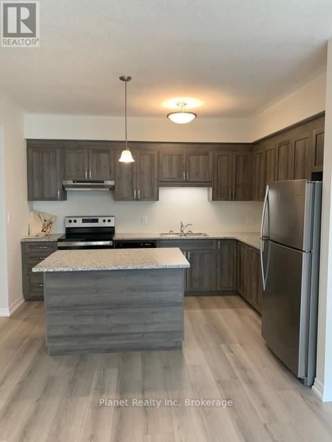 67 - 261 WOODBINE AVENUE Property Photo 1