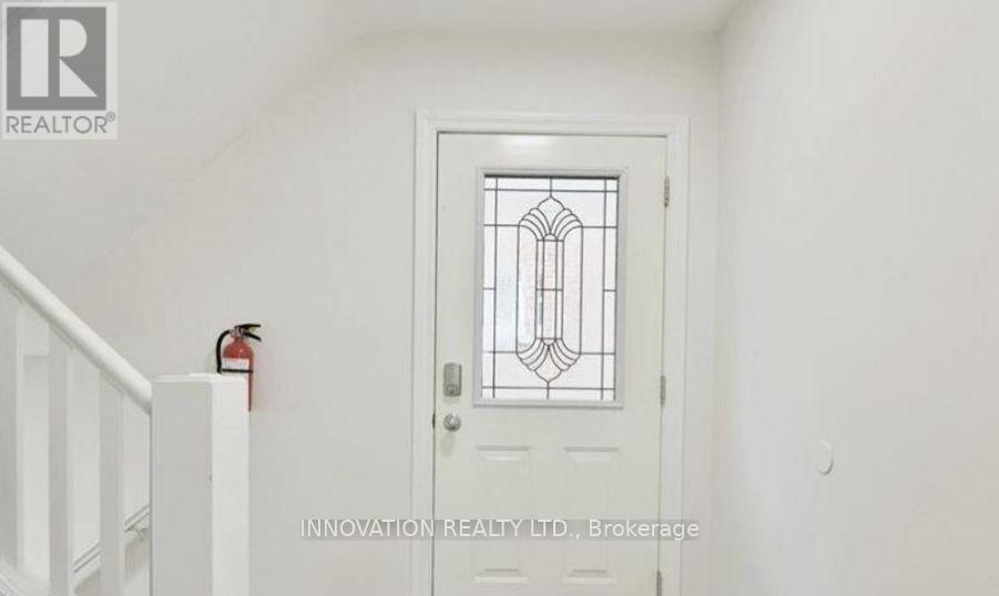 391 Greenwood Avenue Property Photo 4