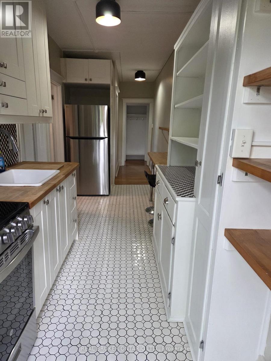 4 - 479 ABERDEEN AVENUE Property Photo 1