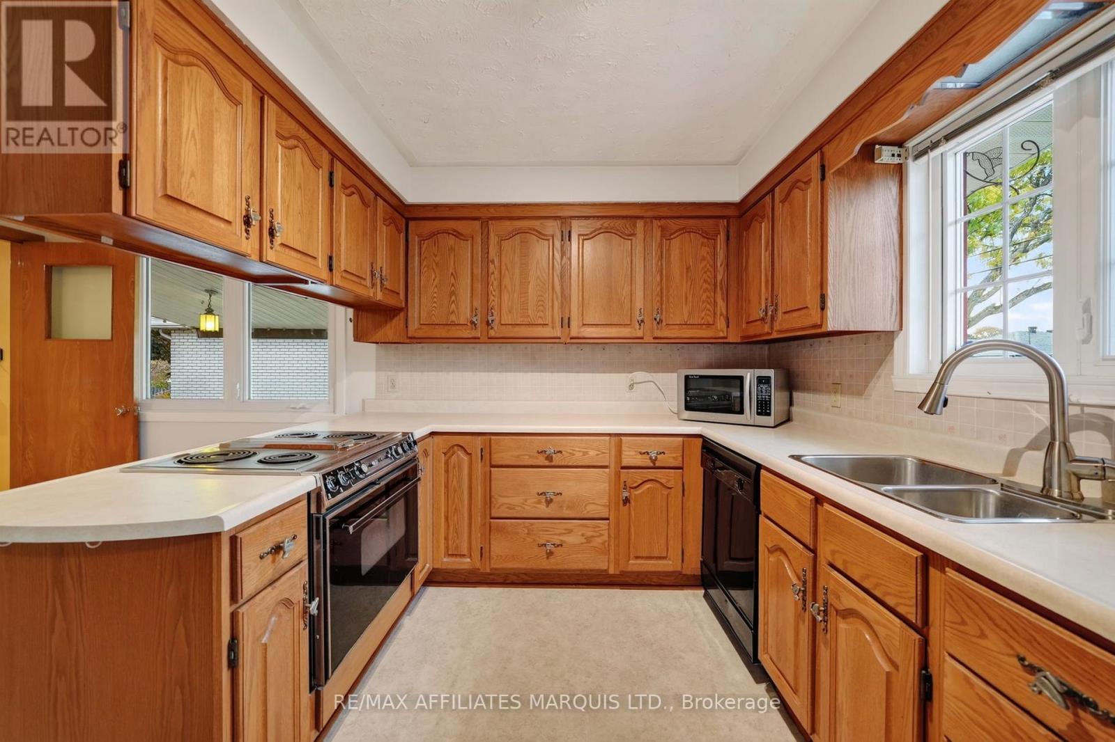 420 Anthony Street Property Photo 4