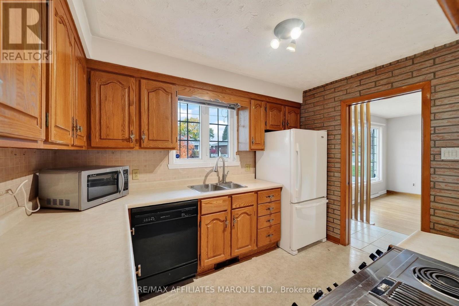 420 Anthony Street Property Photo 6