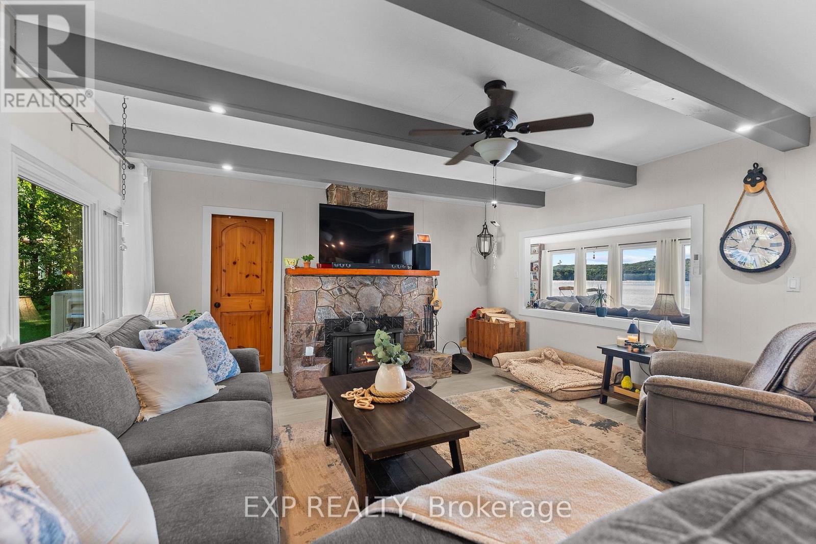 42195 Combermere Road Property Photo 8