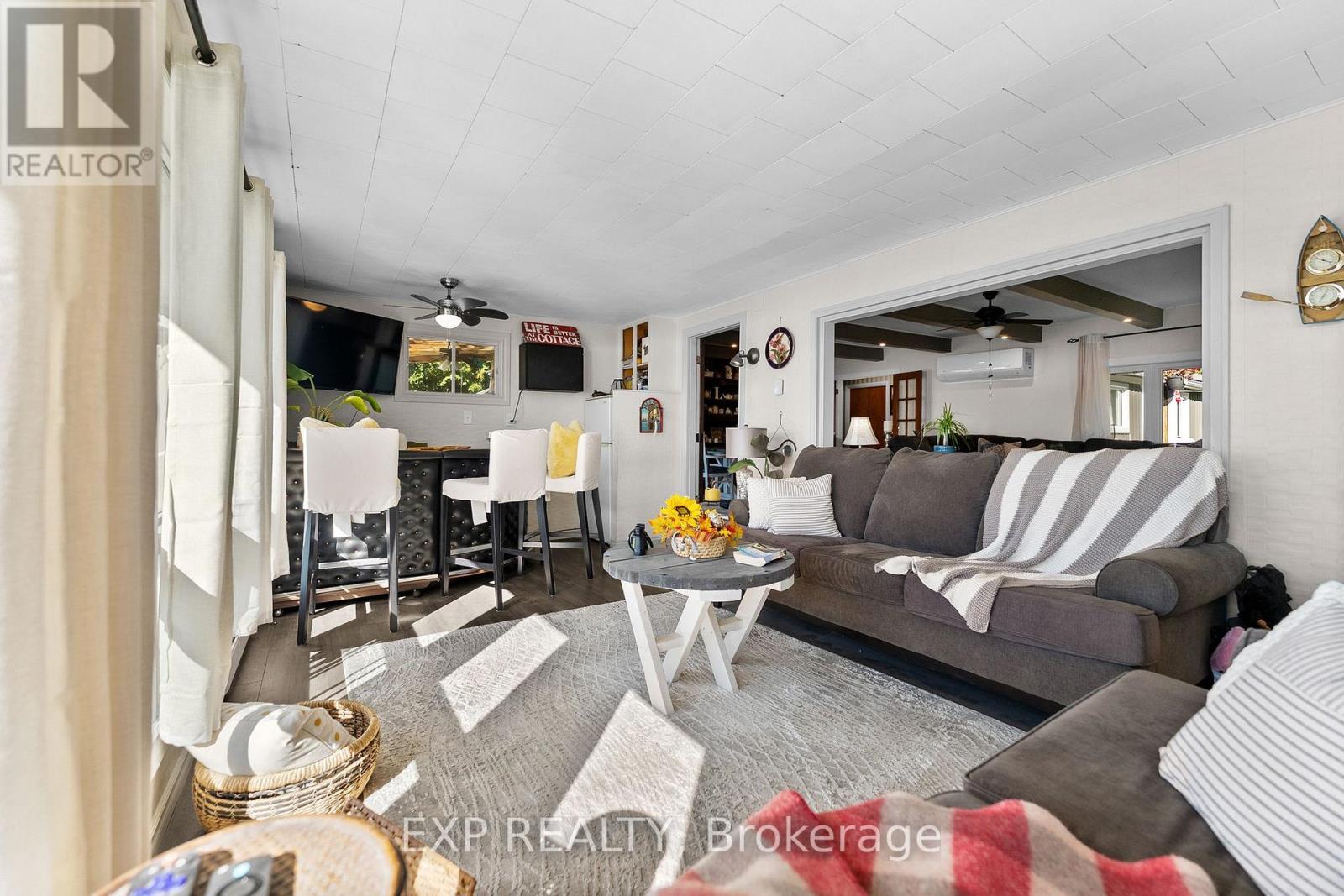 42195 Combermere Road Property Photo 11