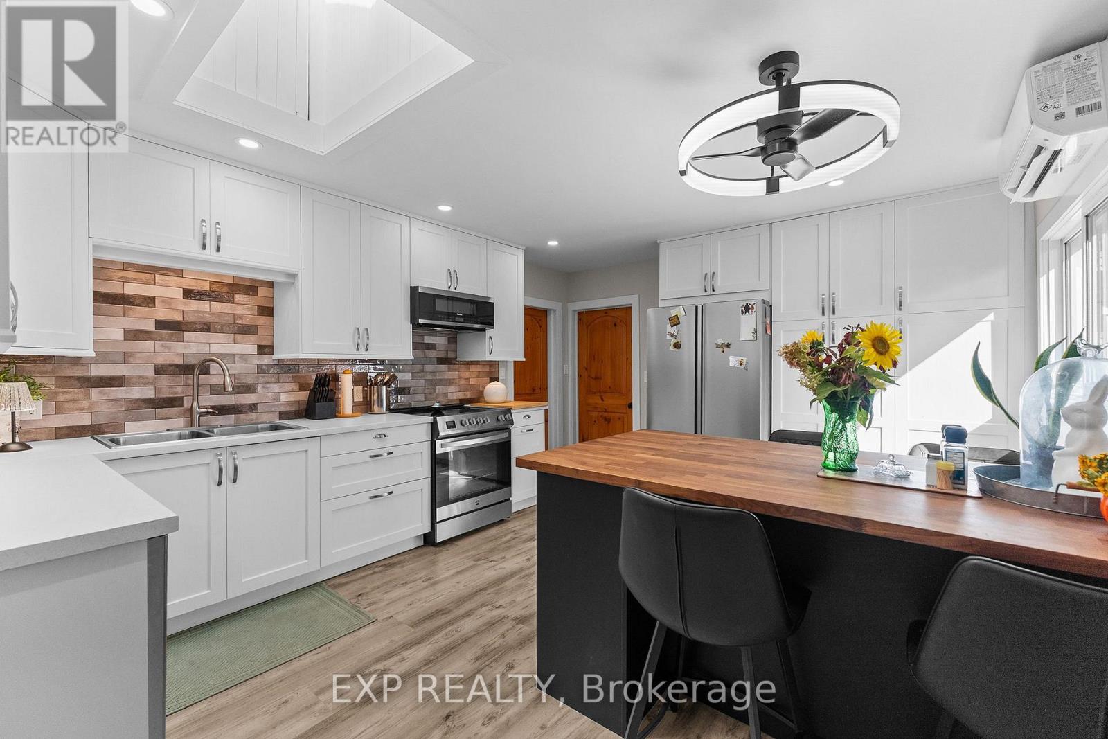 42195 Combermere Road Property Photo 19
