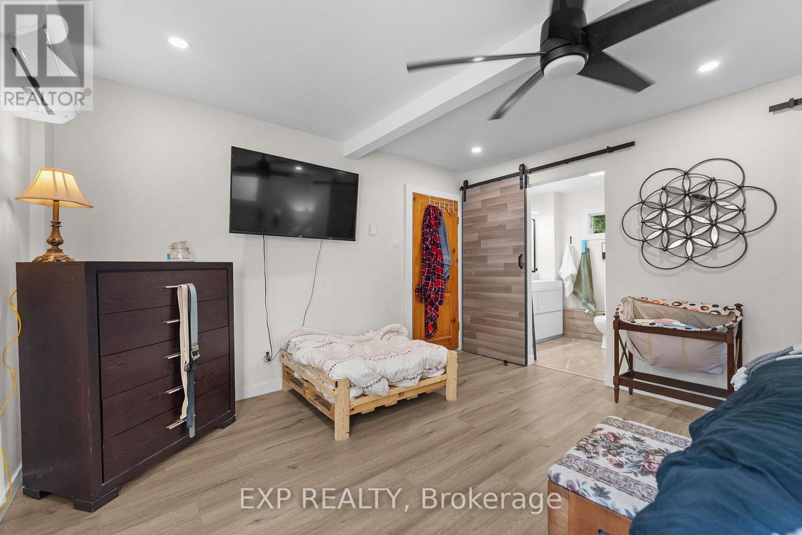 42195 Combermere Road Property Photo 26