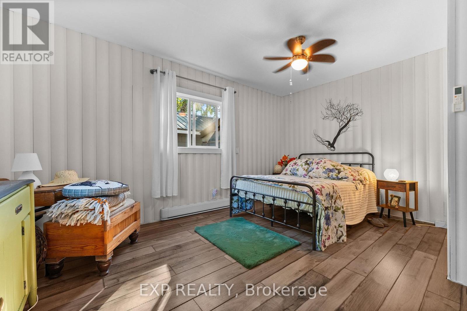 42195 Combermere Road Property Photo 32