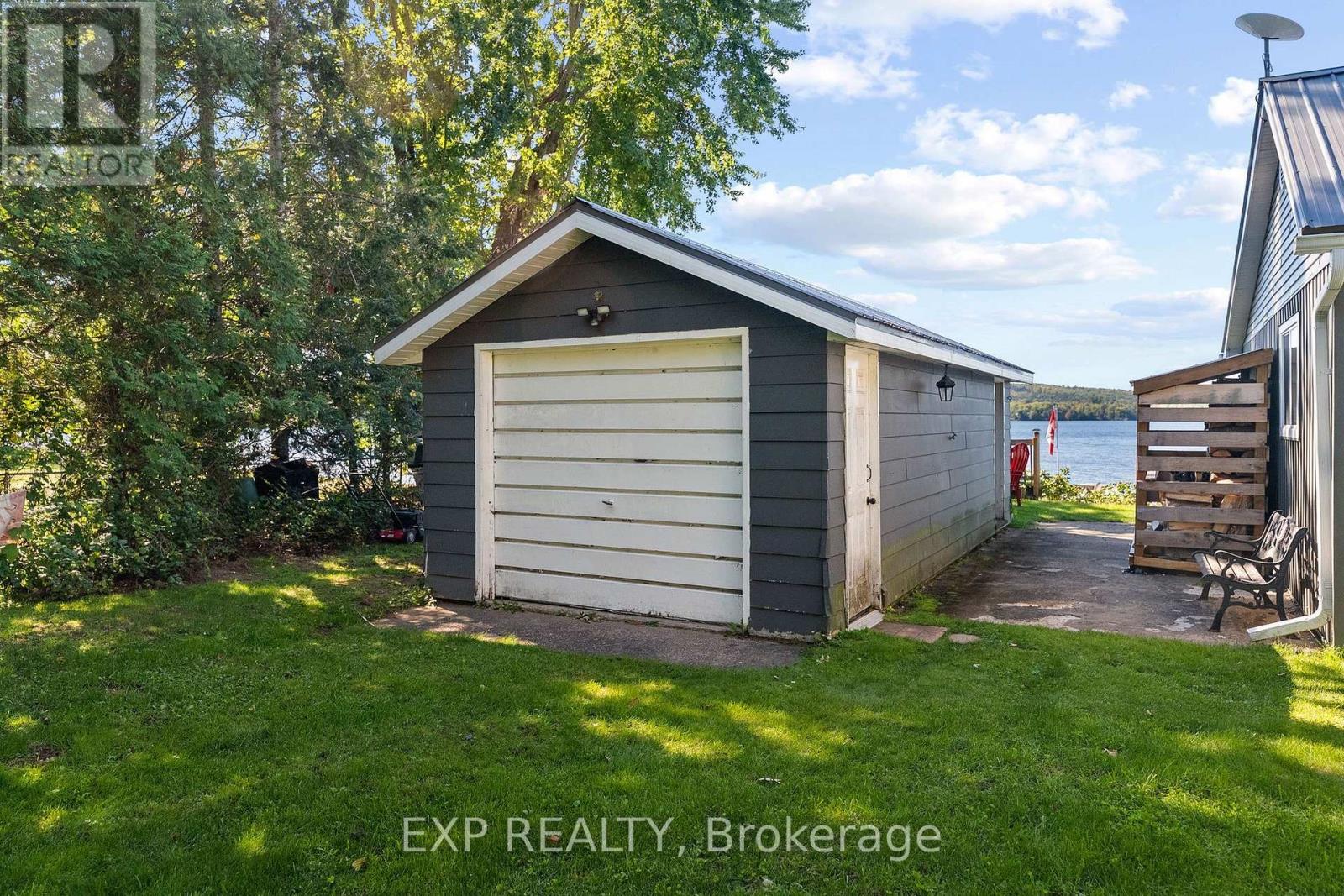 42195 Combermere Road Property Photo 43