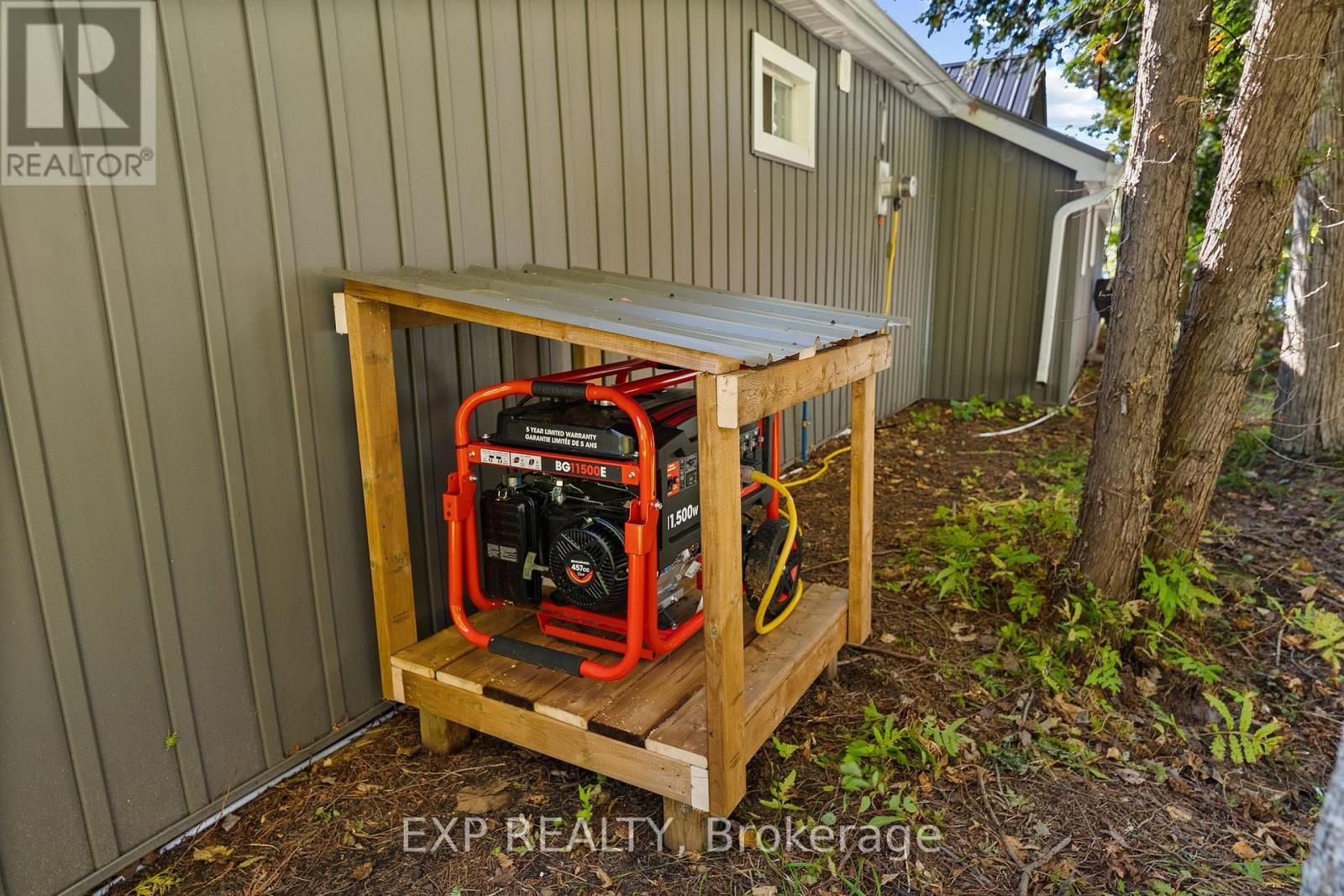 42195 Combermere Road Property Photo 45