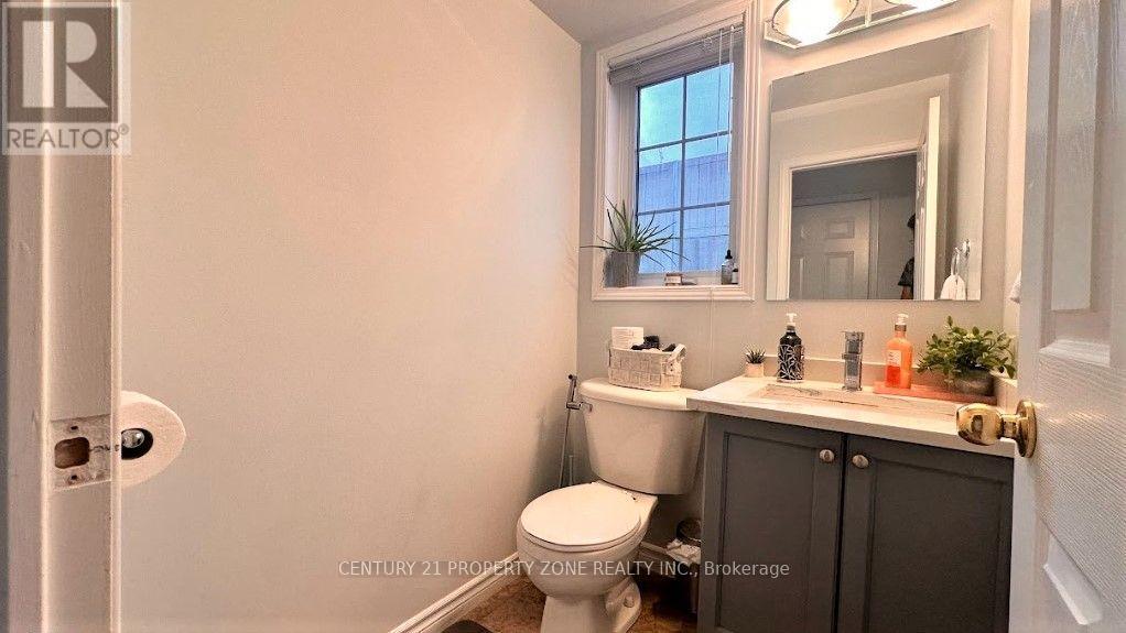 18 - 104 Frances Avenue Property Photo 8