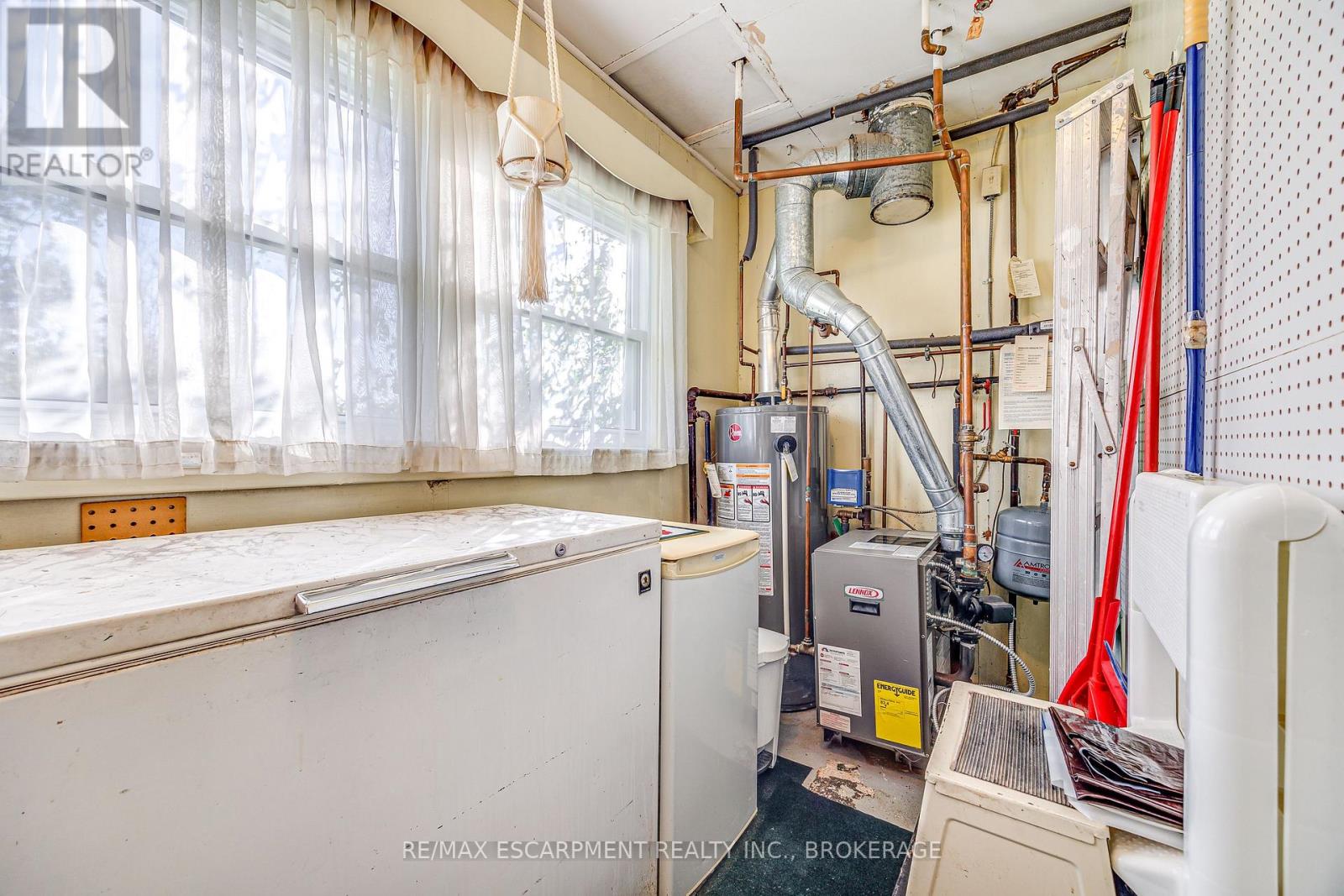 818 Broadway Avenue Property Photo 22