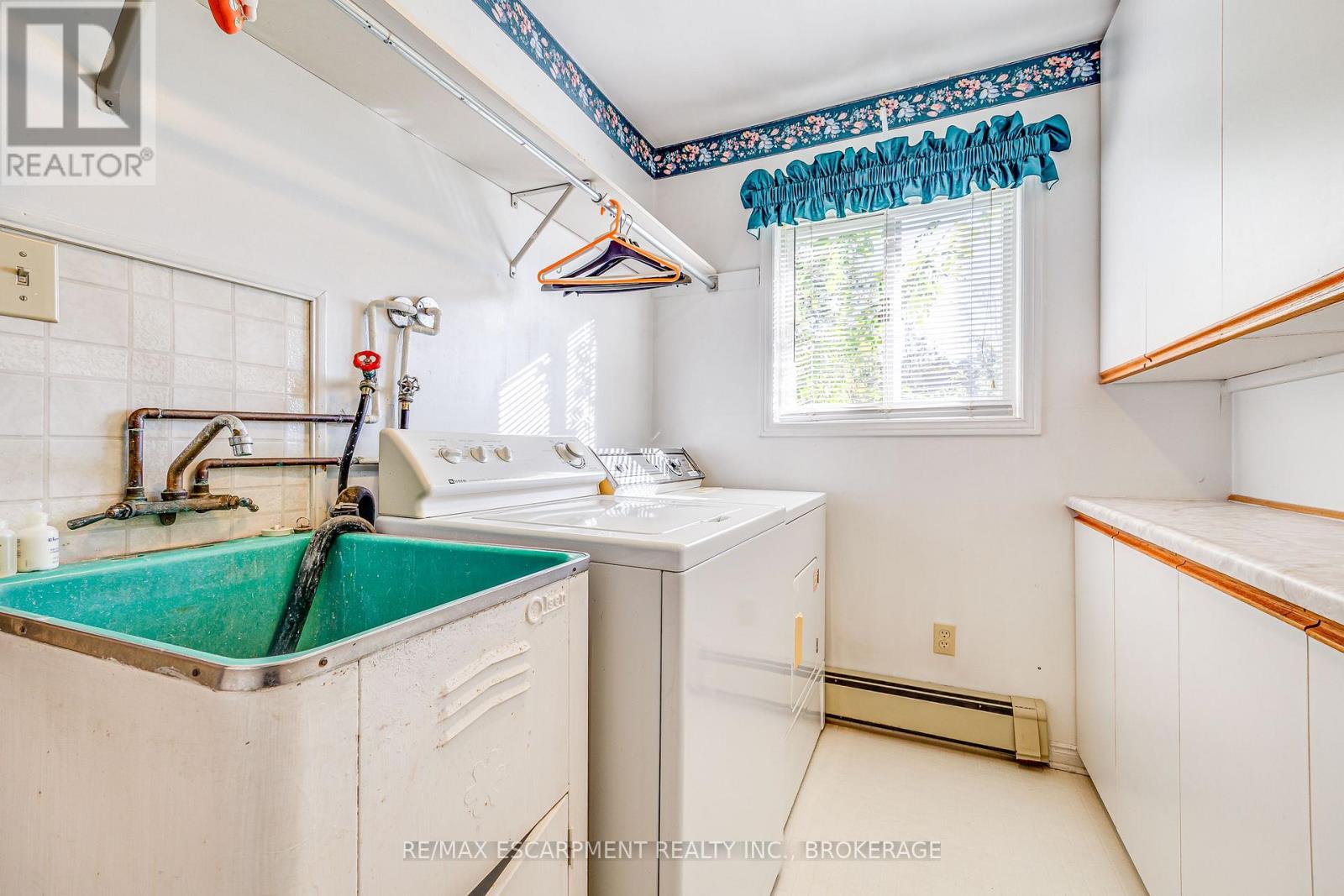 818 Broadway Avenue Property Photo 24