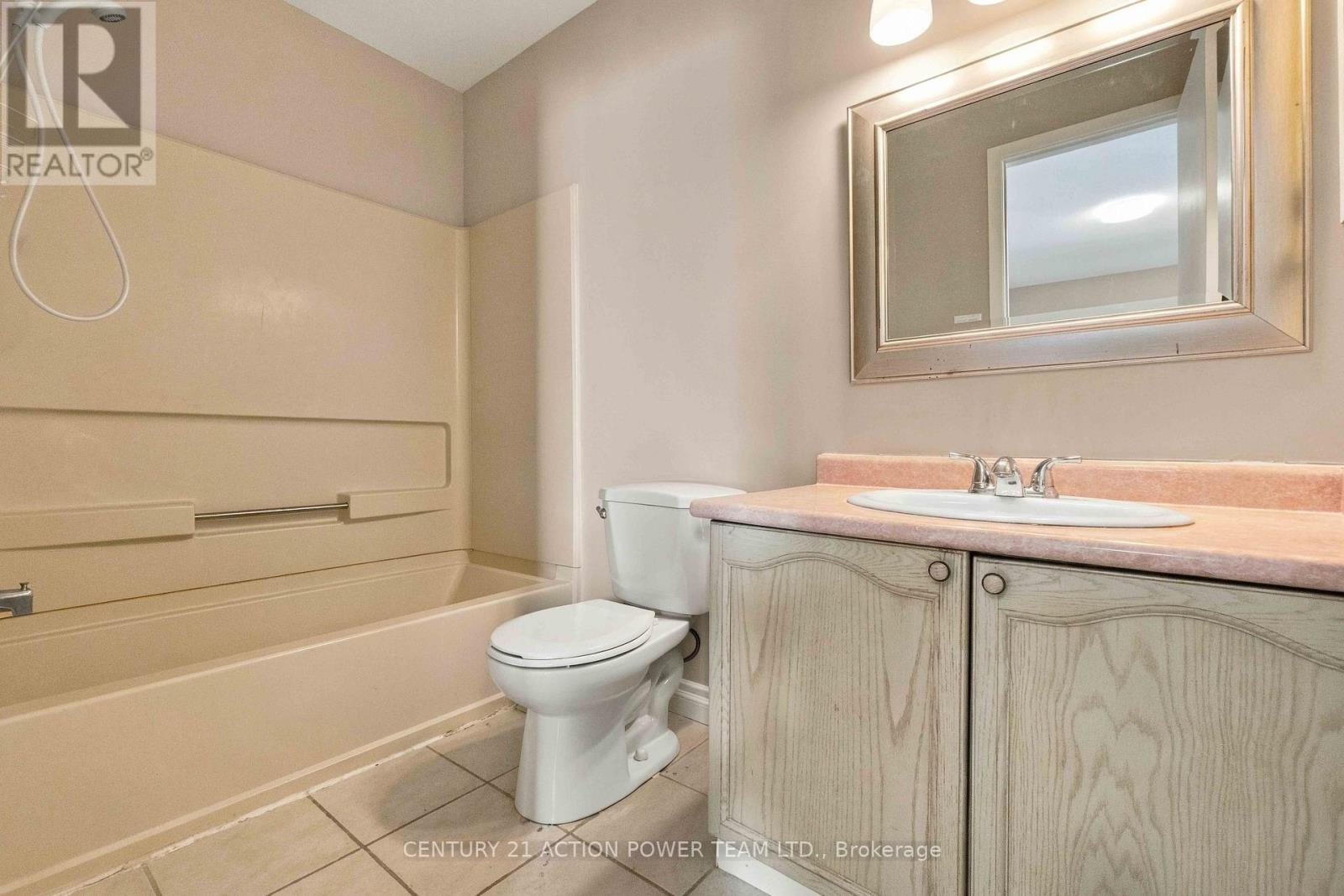 605 Latour Crescent Property Photo 25