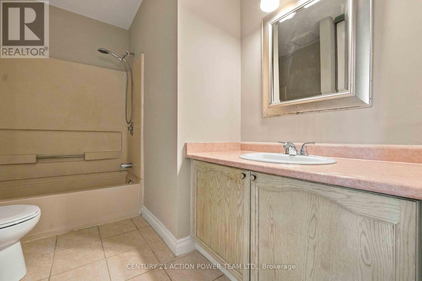 605 Latour Crescent Property Photo 29