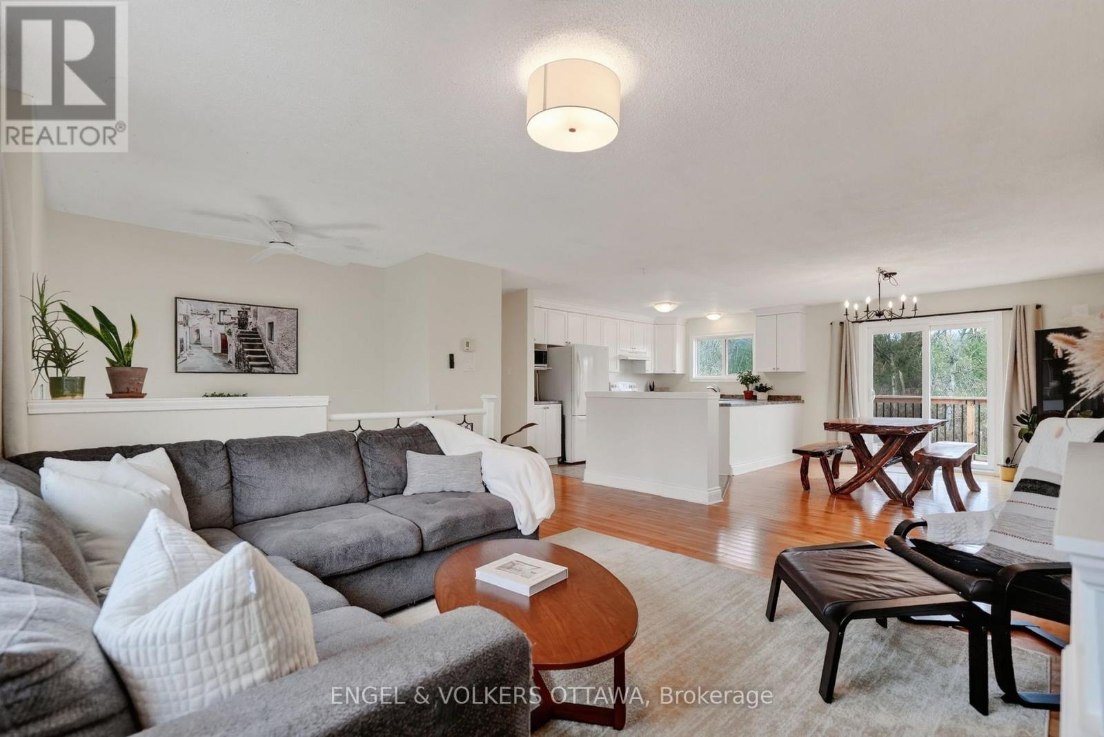 901 Ferguson Road Property Photo 10