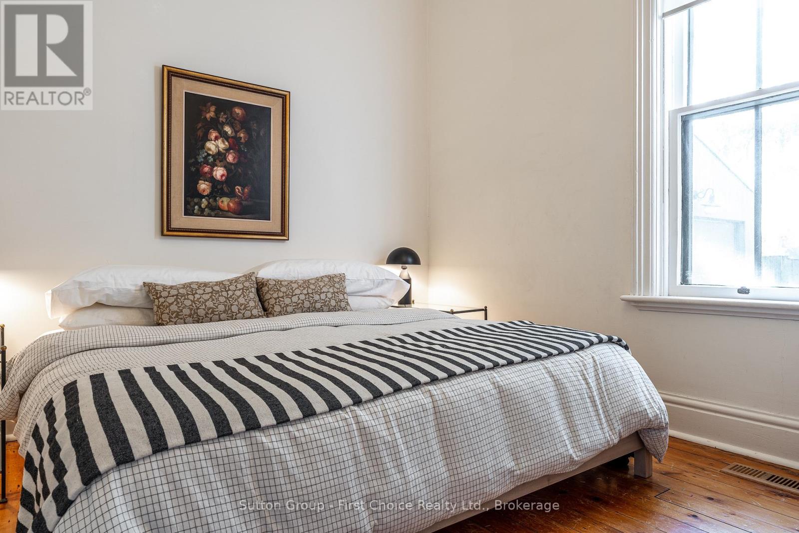 109 Cobourg Street Property Photo 17