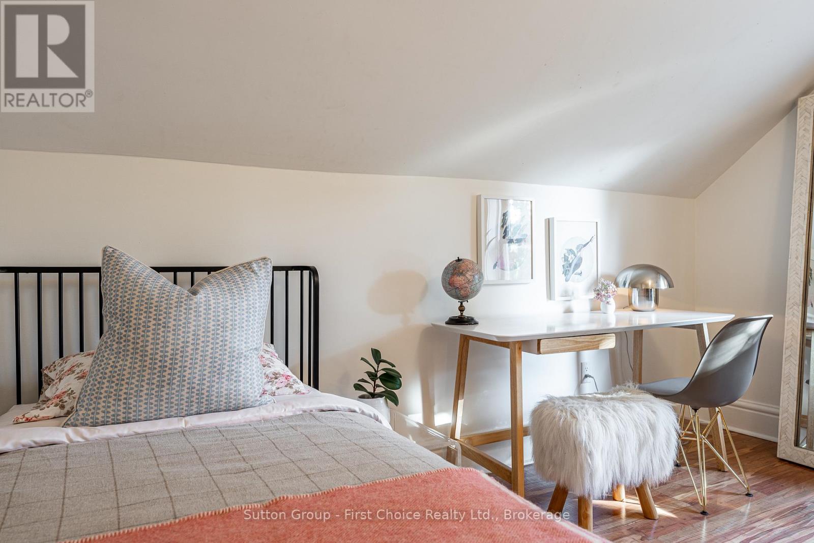 109 Cobourg Street Property Photo 37