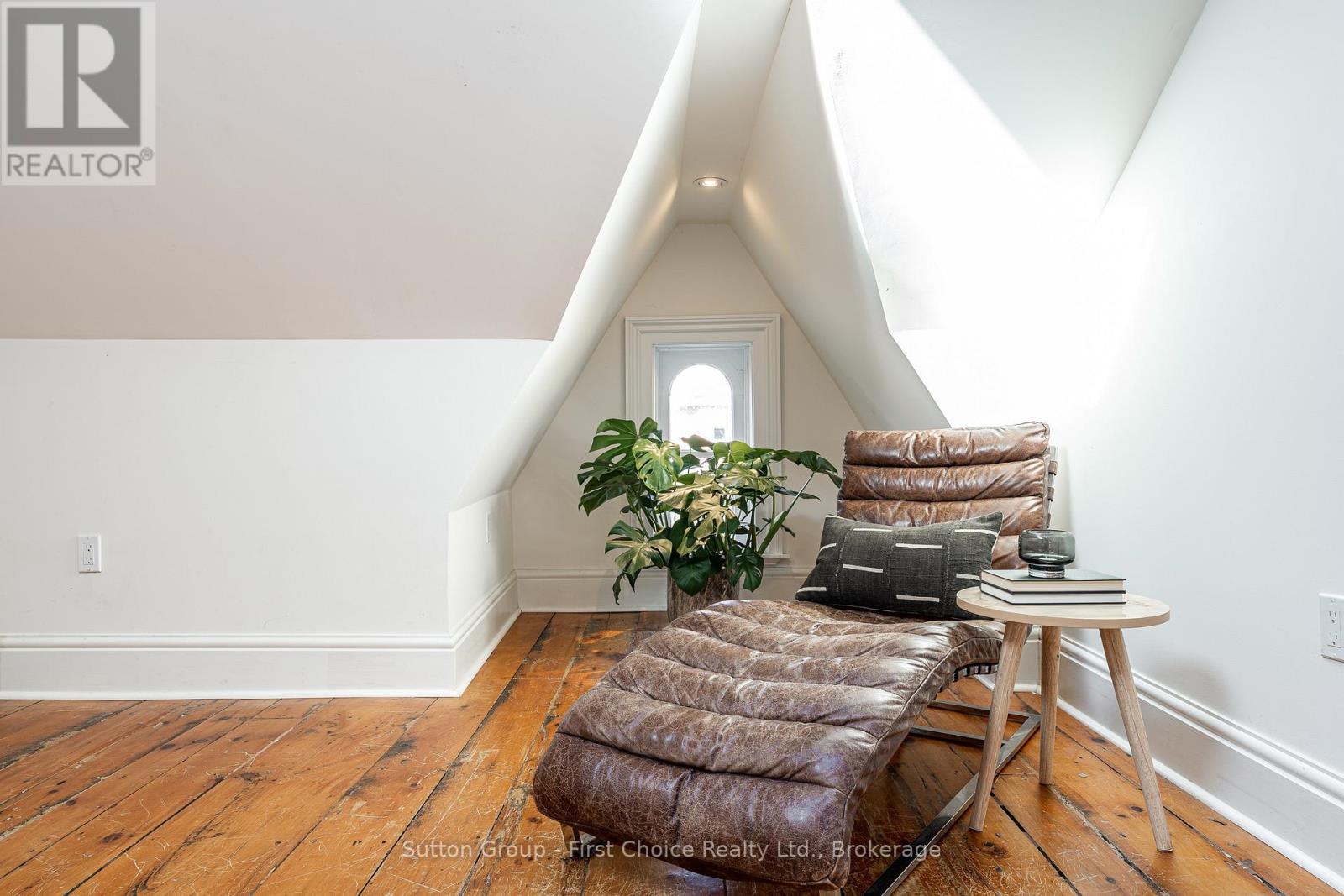 109 Cobourg Street Property Photo 39