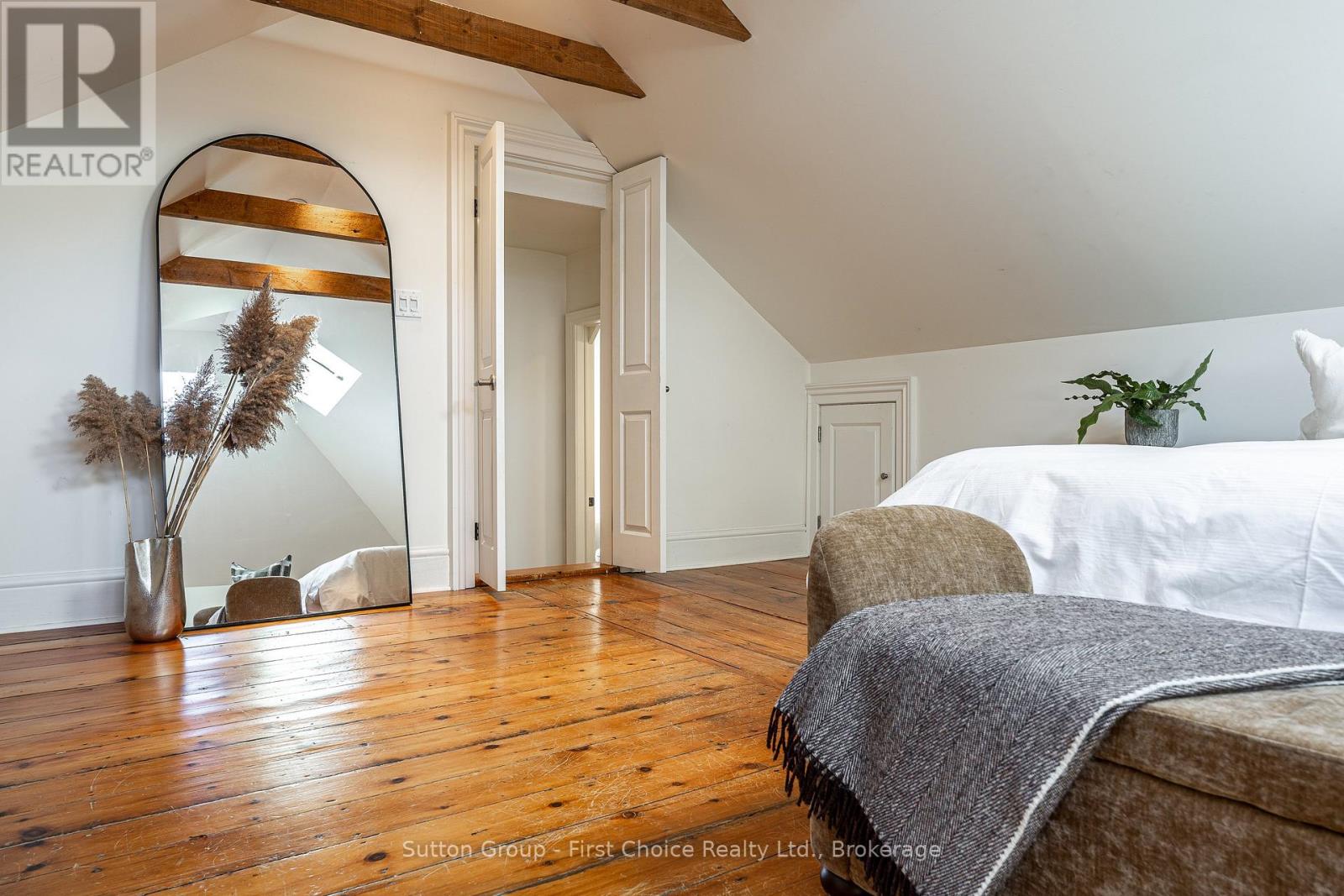 109 Cobourg Street Property Photo 41