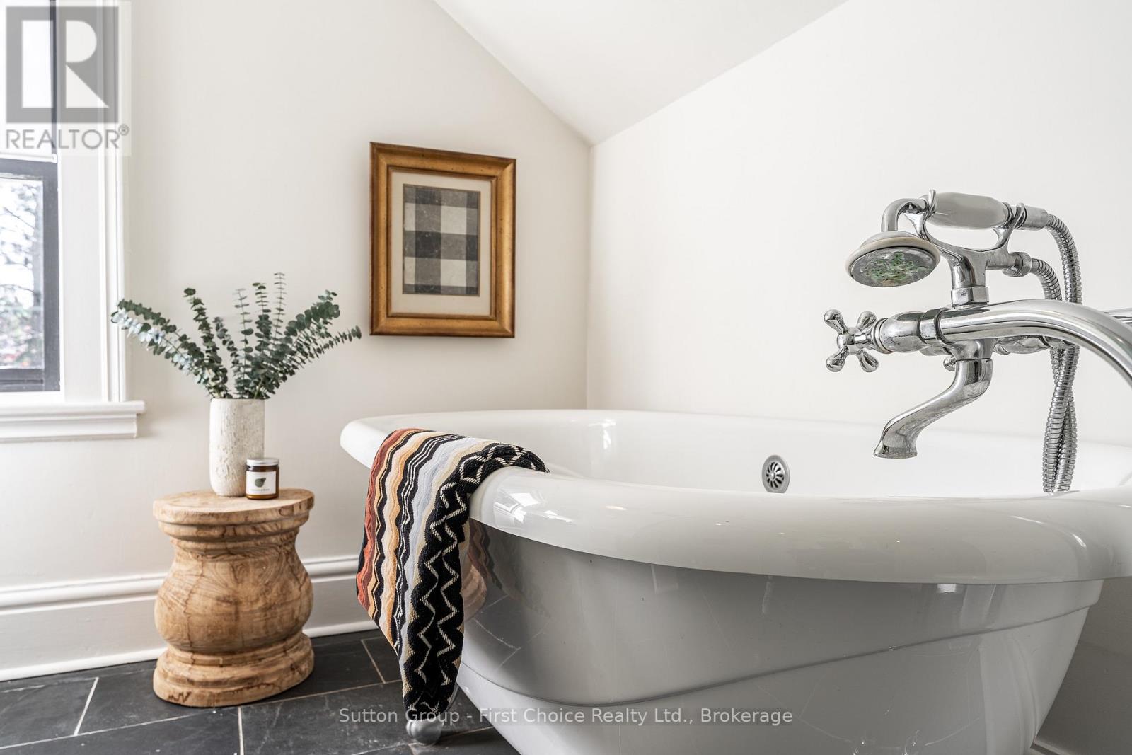 109 Cobourg Street Property Photo 44