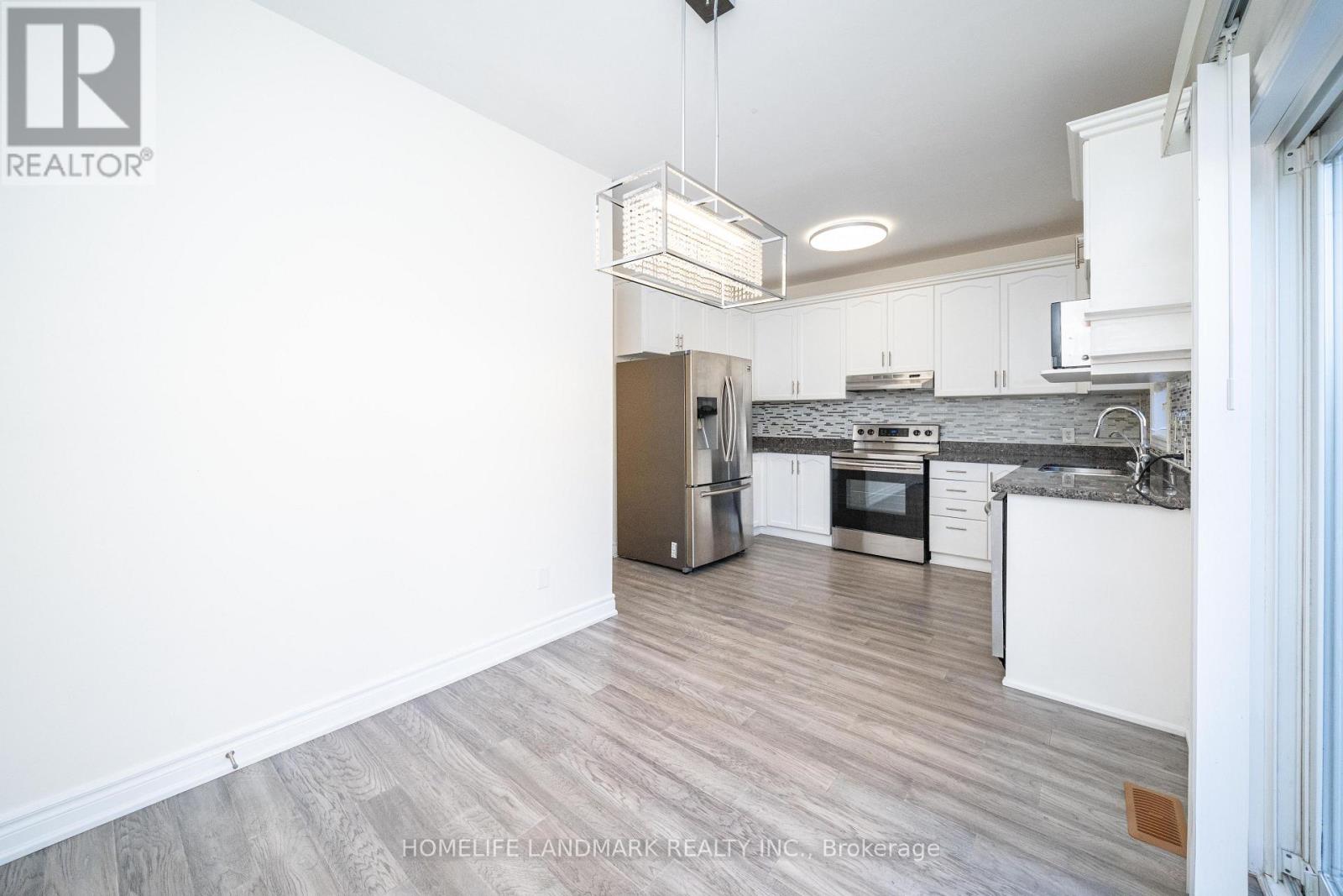 33 Titan Drive Property Photo 12