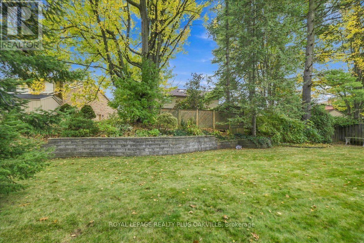 462 Evergreen Avenue Property Photo 32