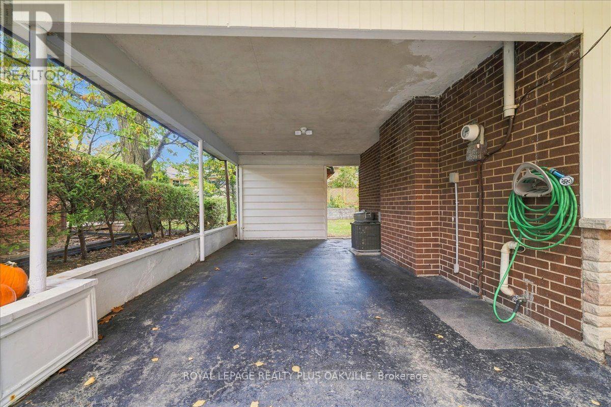 462 Evergreen Avenue Property Photo 36