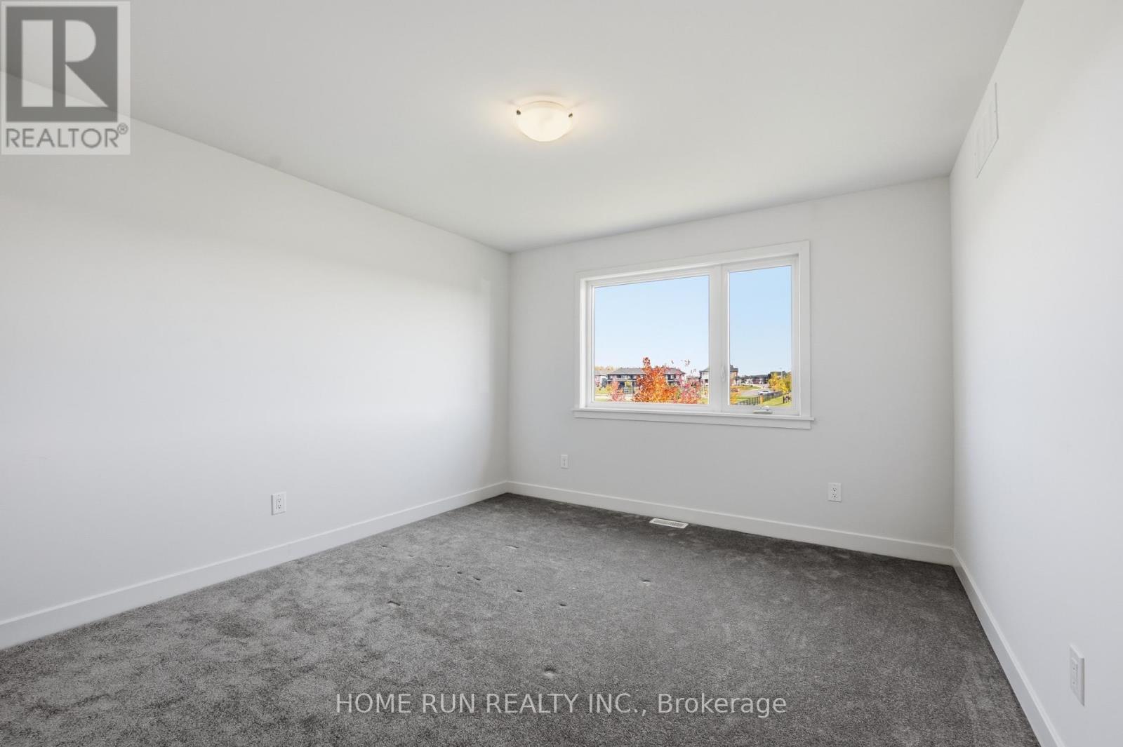 35 Andromeda Road Property Photo 30