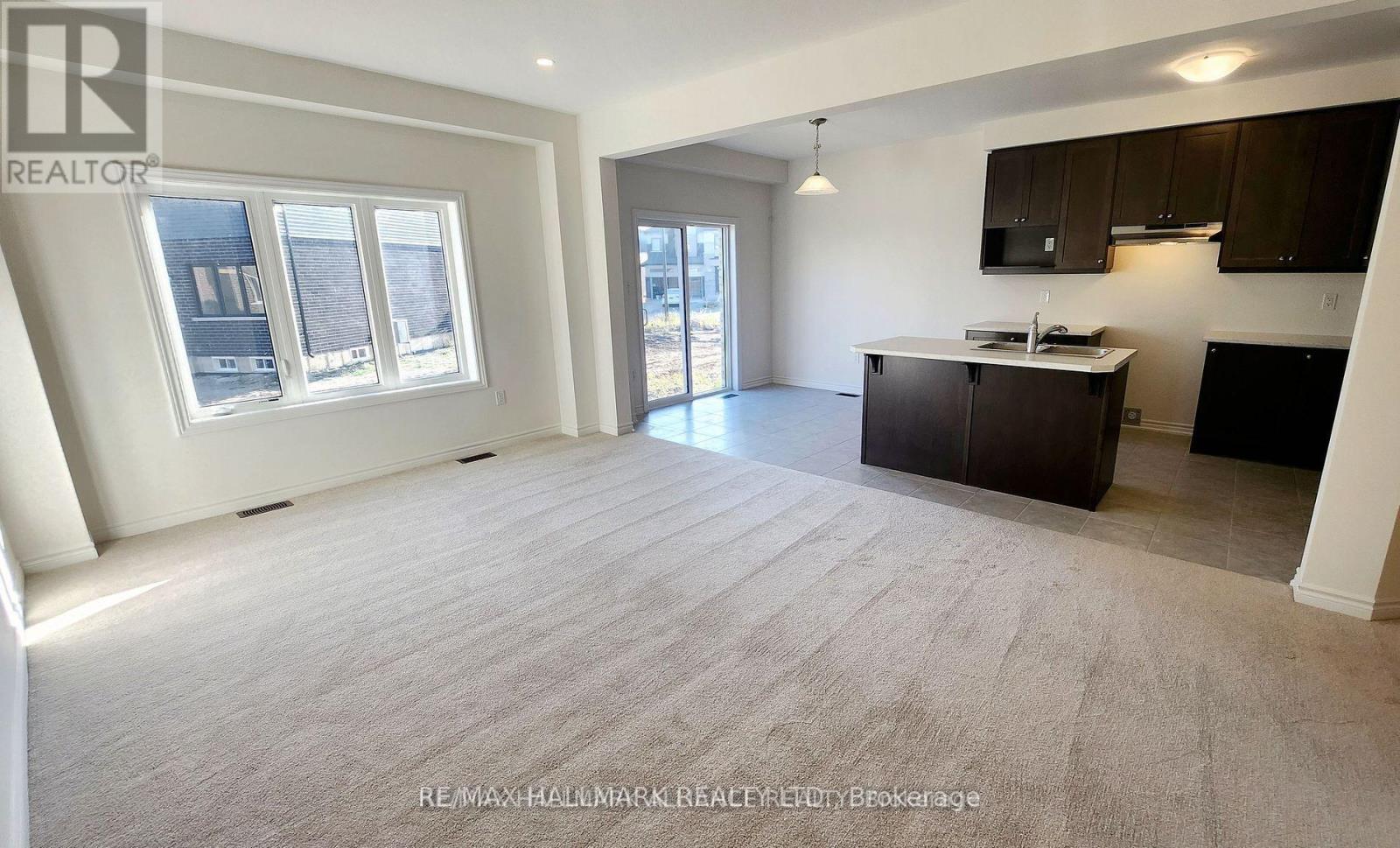 62 Macklin Street Property Photo 4