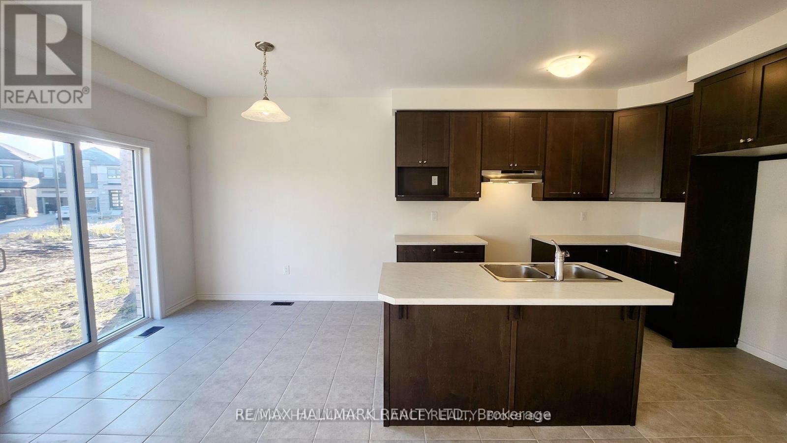 62 Macklin Street Property Photo 5