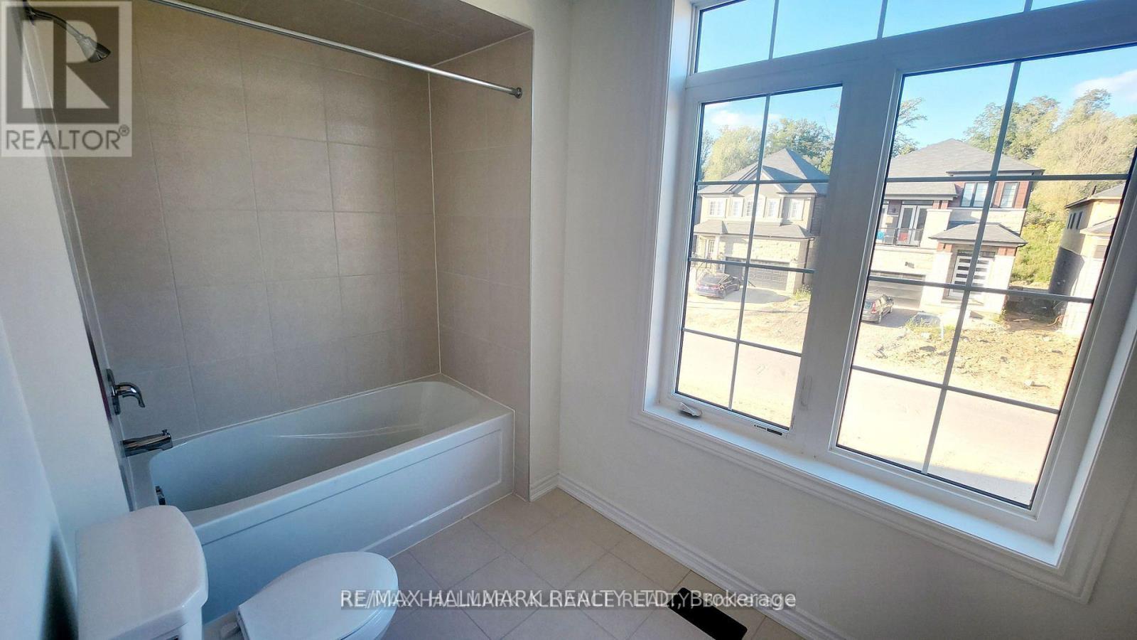 62 Macklin Street Property Photo 8