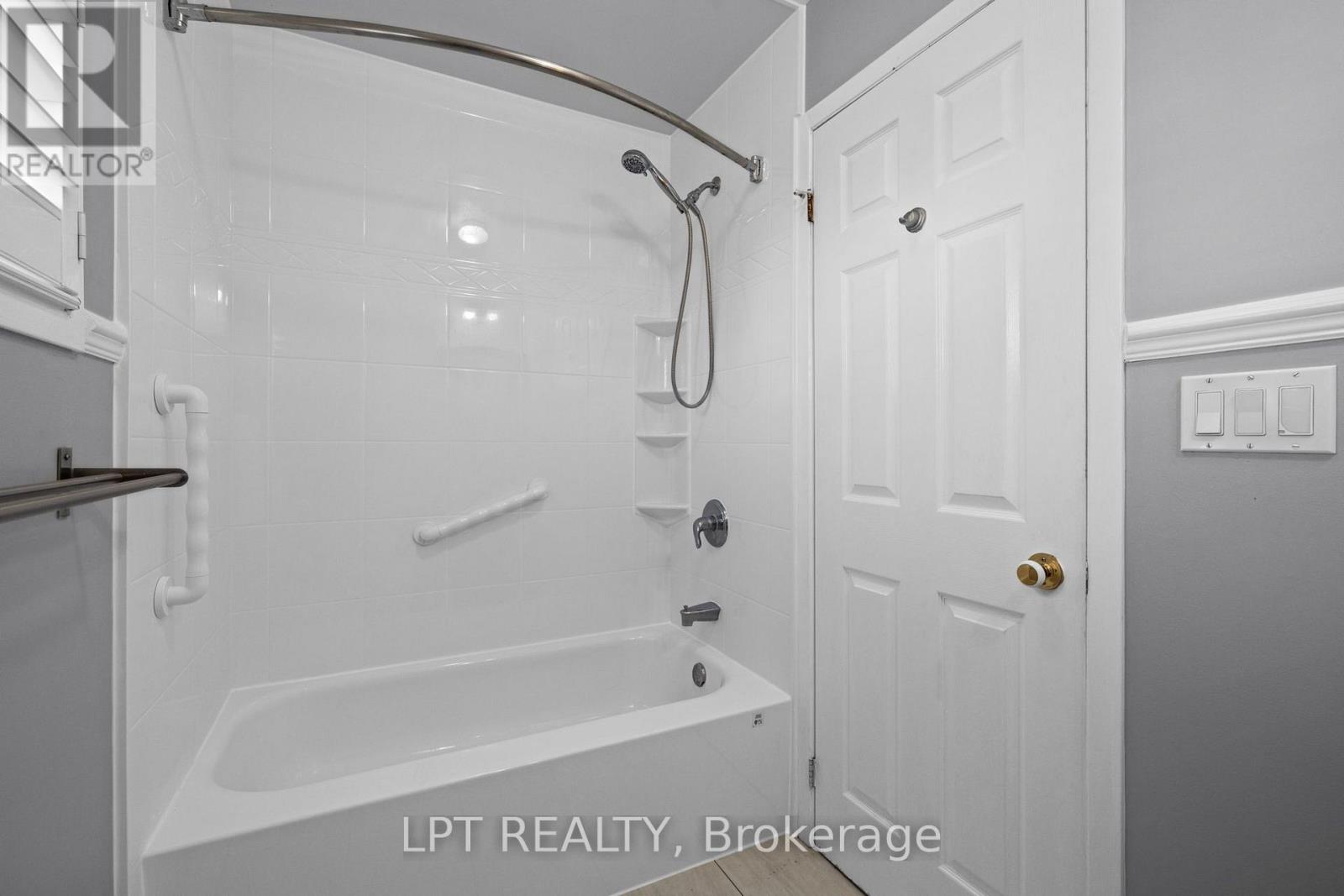 76-78 Main Street E Property Photo 26