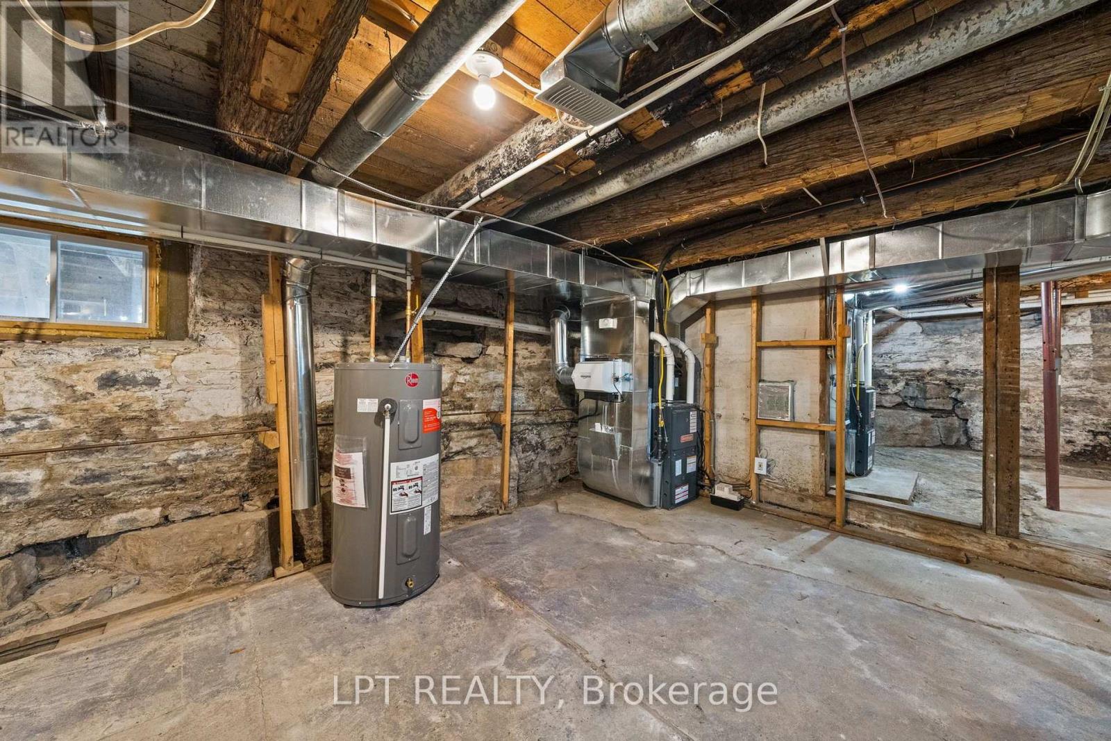 76-78 Main Street E Property Photo 32