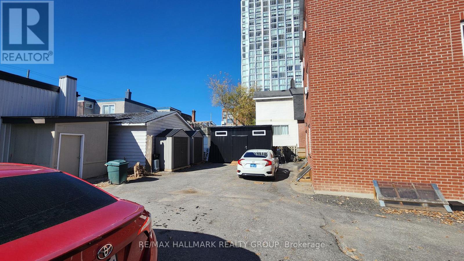 346 Winona Avenue Property Photo 6