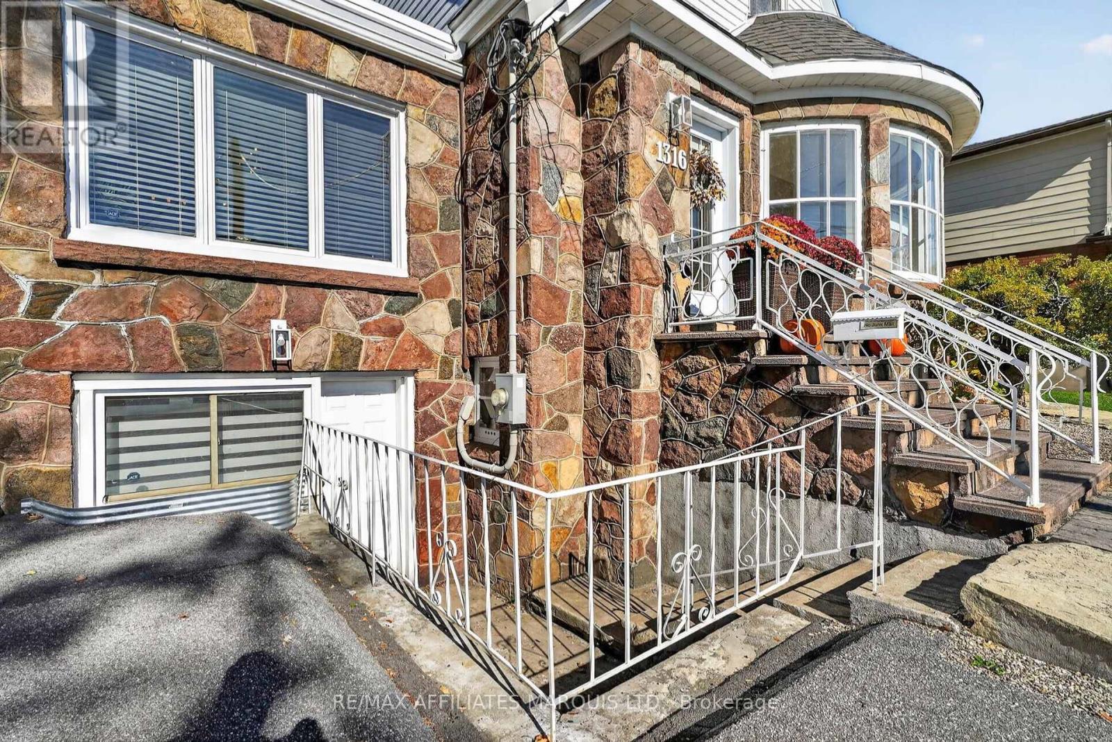 1316 Montreal Road Property Photo 4