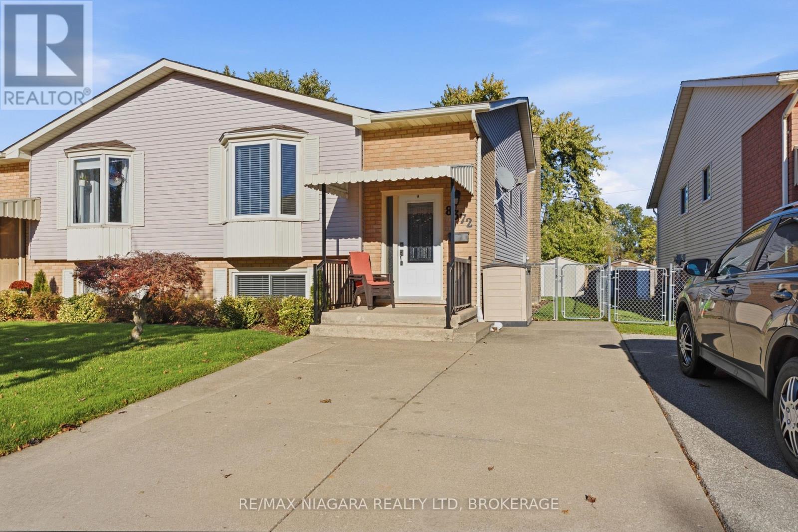 8372 Mundare Crescent Property Photo 1
