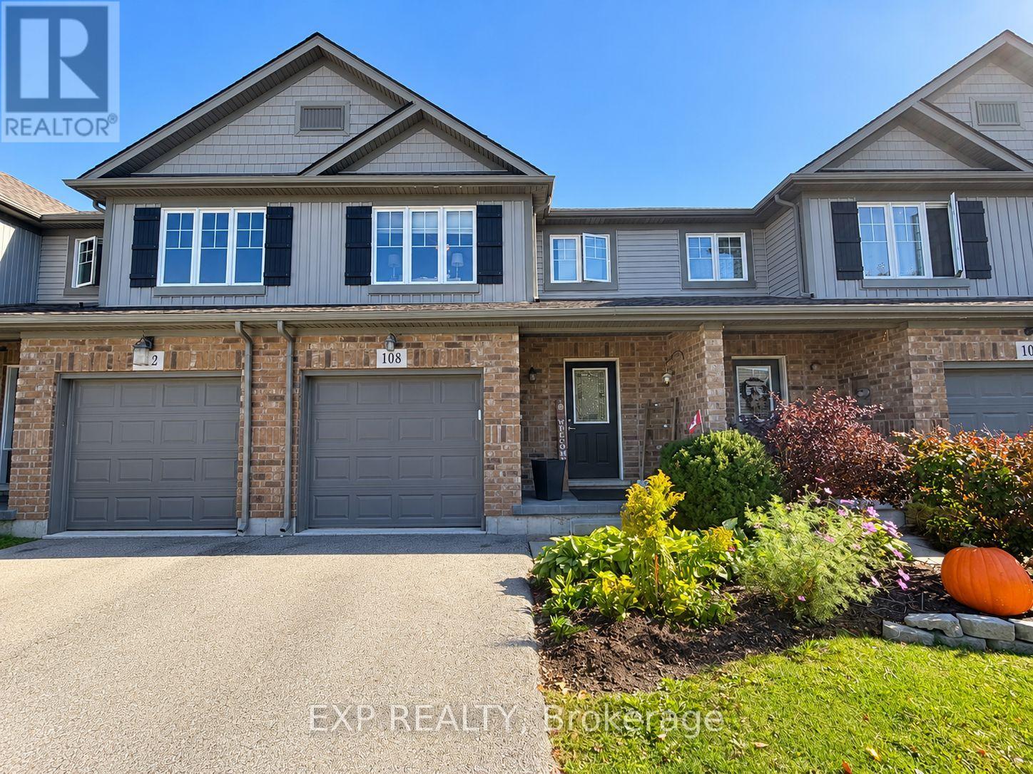 108 Roselawn Crescent Property Photo 1