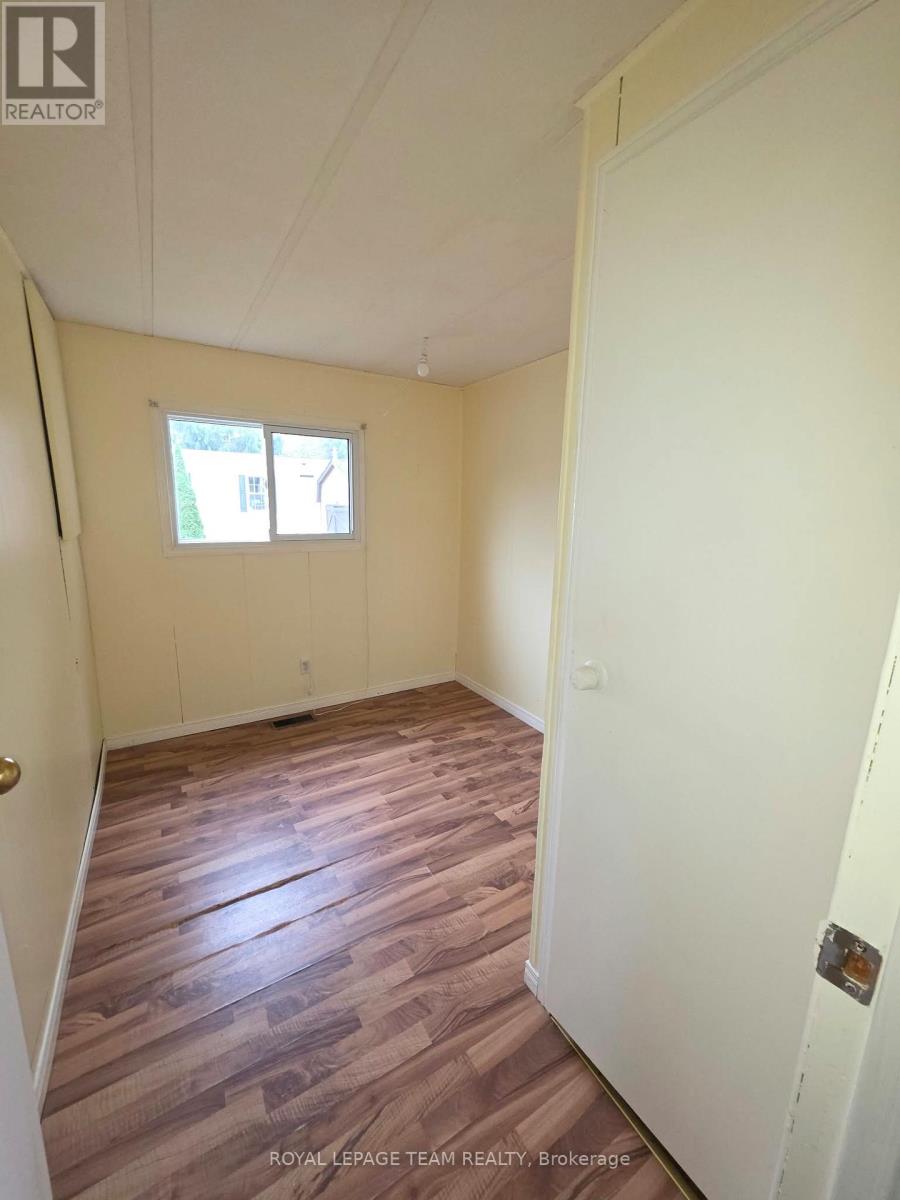 114 Hutt Road N Property Photo 14