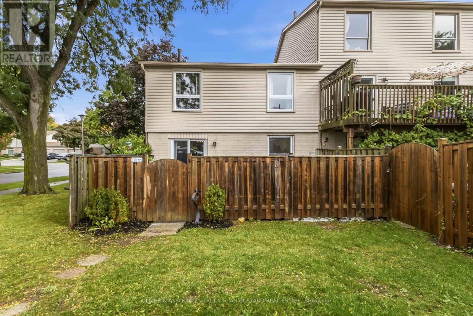 109 Mcmaster Drive E Property Photo 31