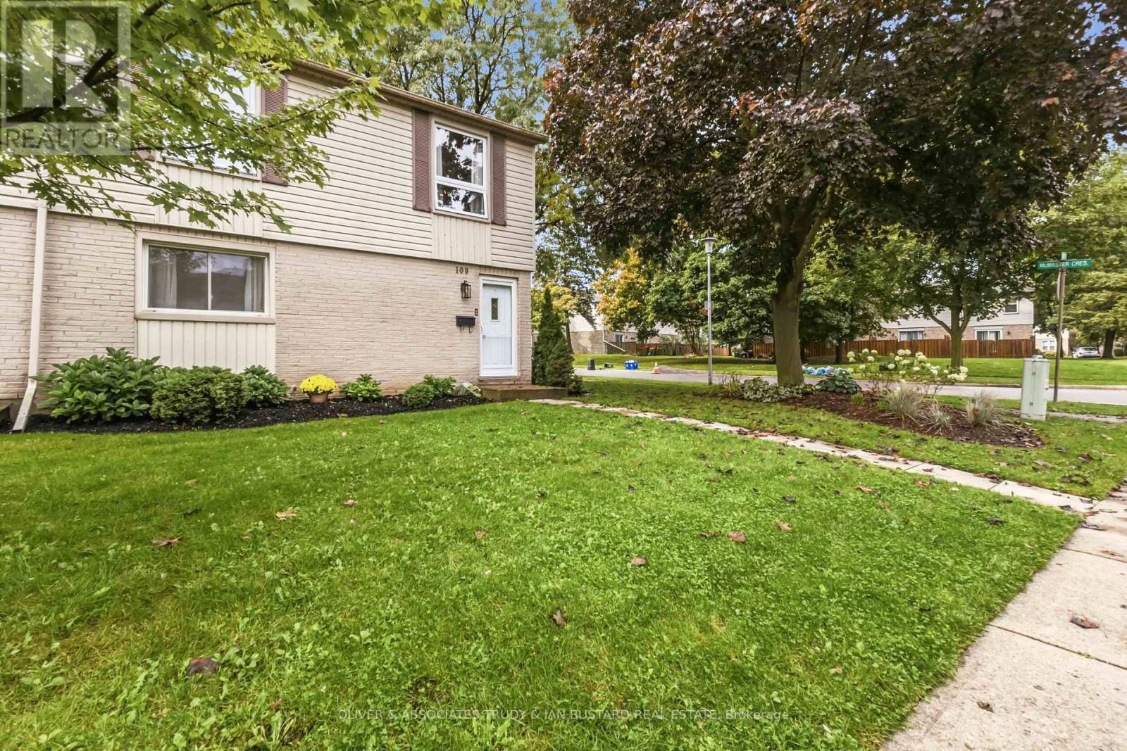 109 Mcmaster Drive E Property Photo 40