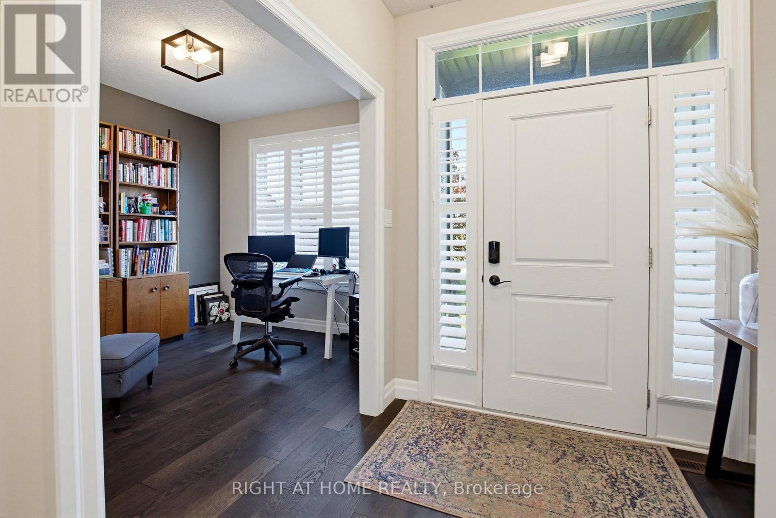 156 Wintermute Court E Property Photo 4