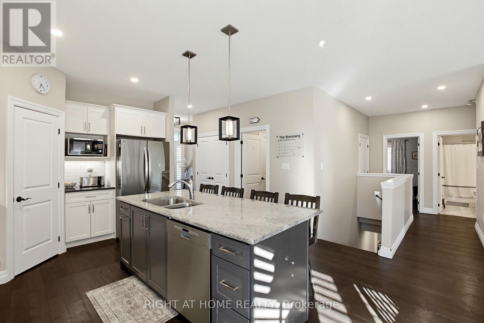 156 Wintermute Court E Property Photo 11