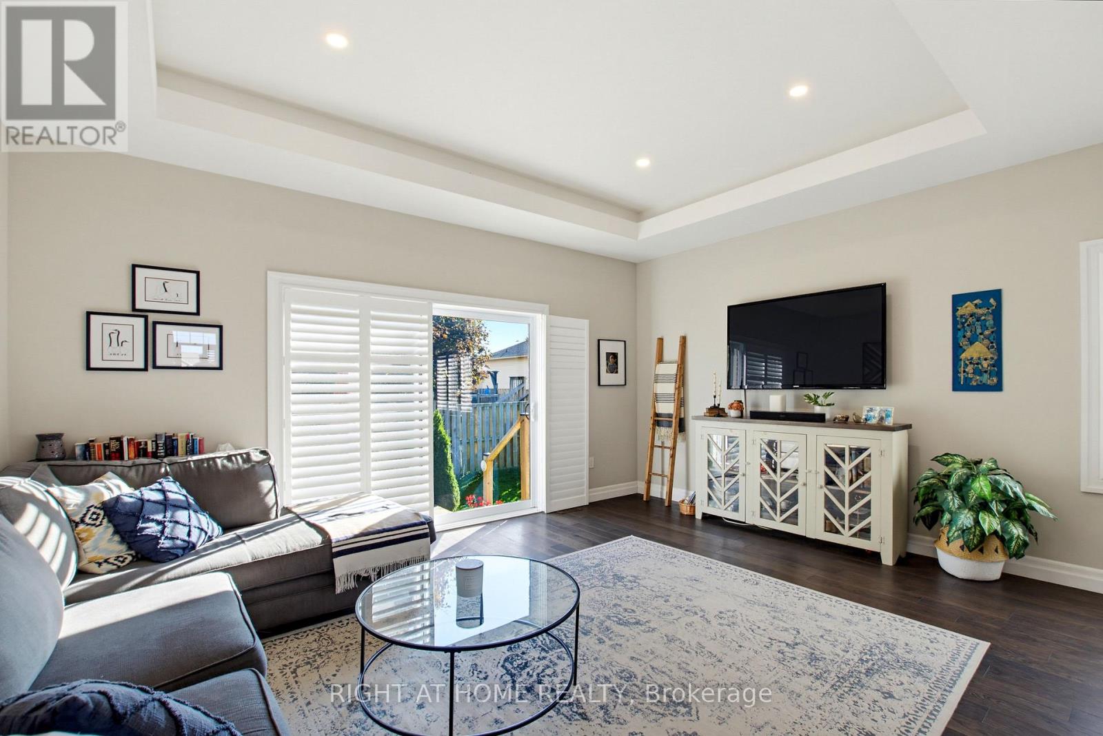 156 Wintermute Court E Property Photo 16