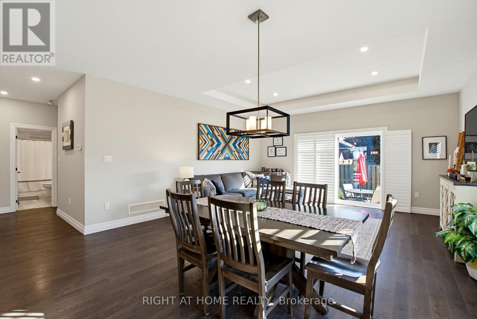 156 Wintermute Court E Property Photo 18