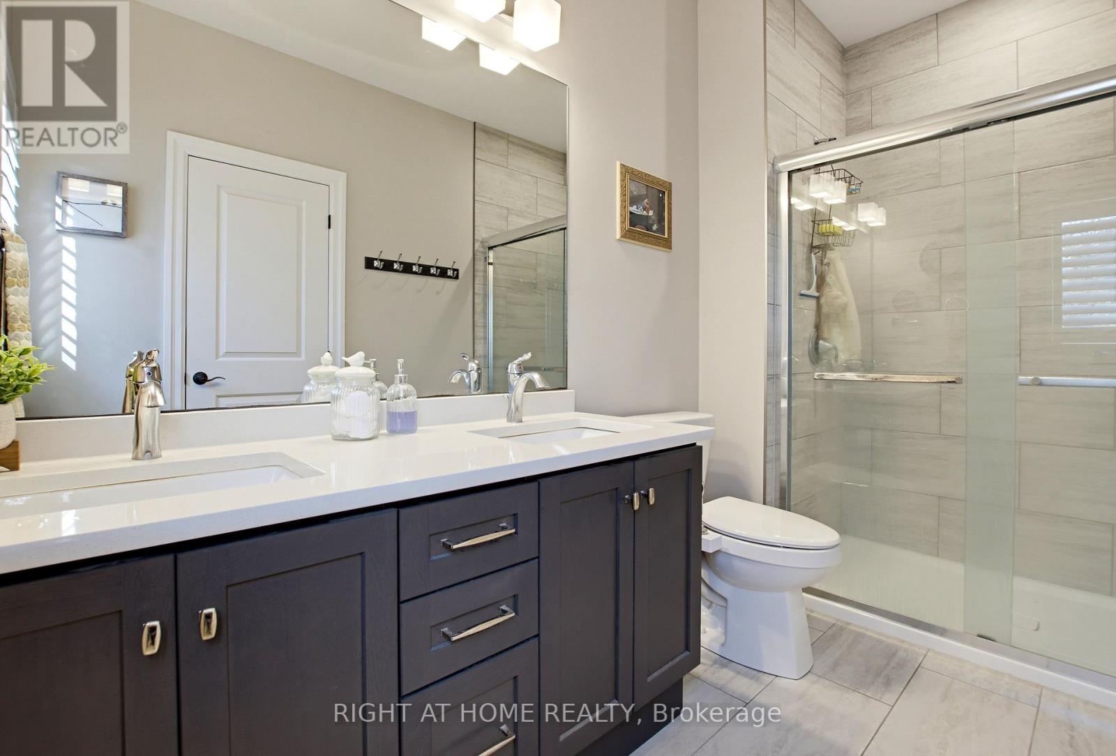 156 Wintermute Court E Property Photo 22